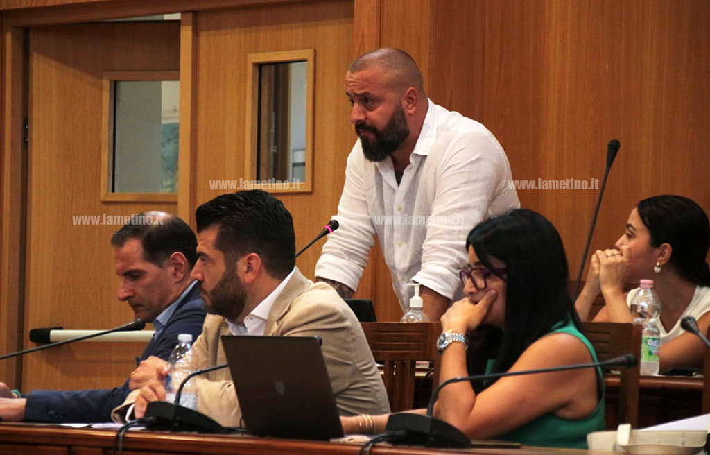 Lamezia, Gianturco: “Sconsiderato aumento Tari, doveroso mio voto contrario in consiglio"