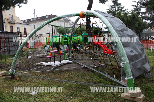 giochi_piazza_mazzini_2.jpg