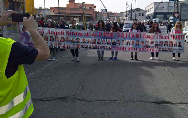 Inchiesta Potenza, a Gioia Tauro protesta per "verità su smaltimento rifiuti"
