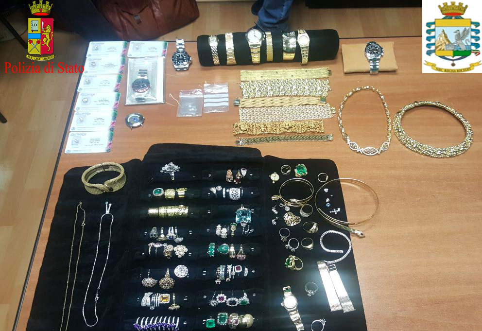 Nascondeva gioielli nel bagaglio a mano, denunciato 39enne reggino diretto a Milano