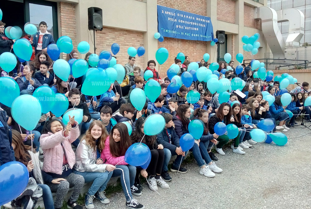 giornata-autismo-flash-mob-lamezia1.jpg