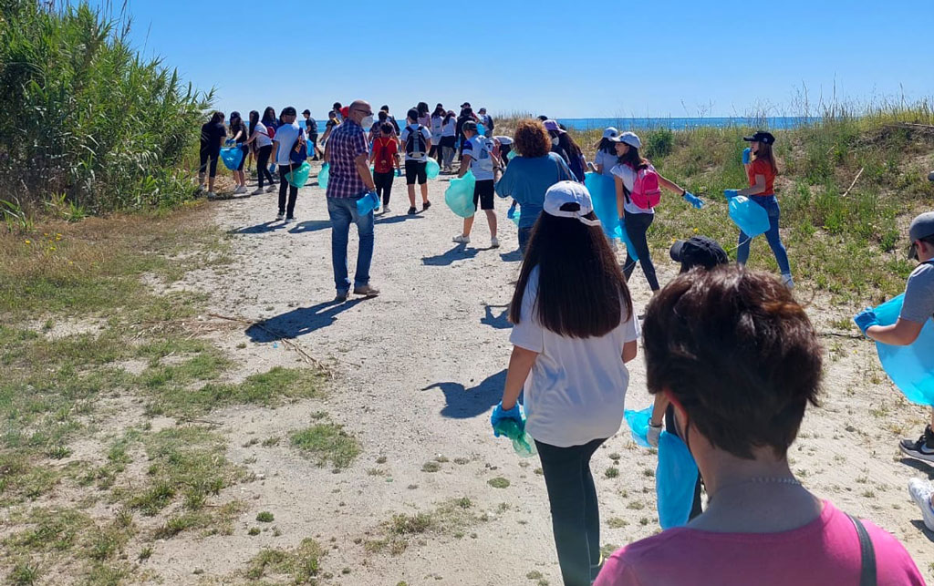 giornata-ecologica-badolato-con-scuole4_1a8c8.jpg