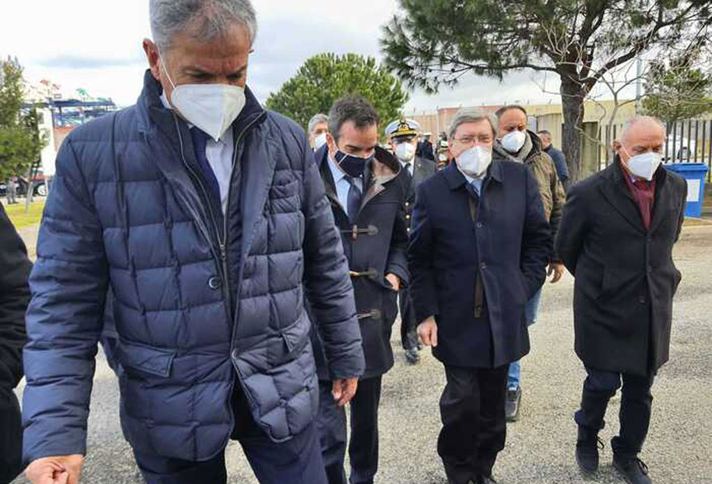 Ministro Giovannini in visita al Porto di Gioia Tauro: "È il più strategico del Paese"