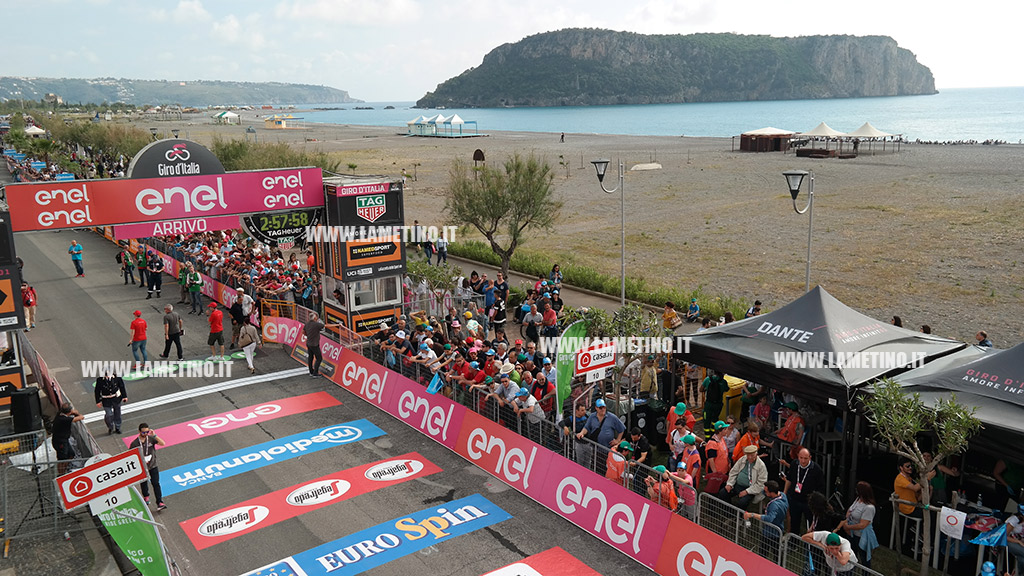 giro-arrivo-praia-a-mare2018.jpg