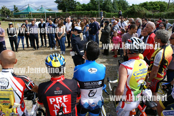 giro-ditalia-2013-omaggio-ciclisti.jpg