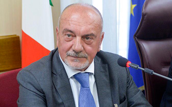 giudeppe-costanza0a2a5a7_c01c5.jpg