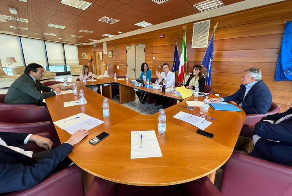 Mobilità in Calabria, Giunta: "Deliberato acquisto di materiale rotabile e bus"
