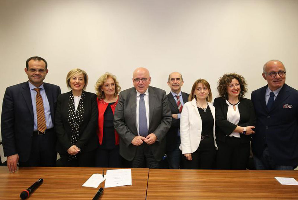 Giunta regionale approva Piano per diritto allo studio universitario e delibera per completare i porti calabresi