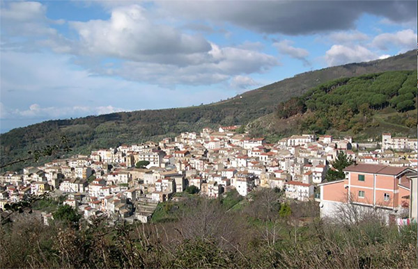 Consiglieri comunali Gizzeria interrogano amministrazione su bando per selezione pubblica di 7 agenti di polizia municipale 