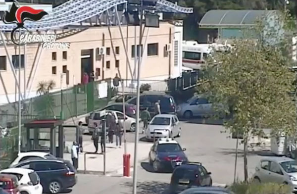 Estorsione ai danni di un anziano invalido, carabinieri arrestano 42enne a Crotone