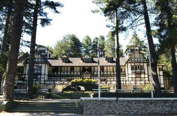 grande-albergo-parco-delle-fate-taverna-fai-luoghi-del-cuore.jpg