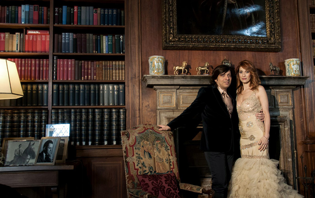 Prosegue il progetto celebrity, Milena Miconi posa per lo stilista Anton Giulio Grande
