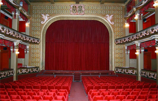 grandinetti-teatro-lamezia_a72d1.jpg