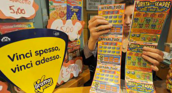 Vince 100 mila euro a Serra San Bruno e ringrazia ricevitoria 