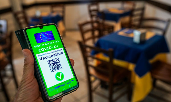 Covid e green pass, anche in Calabria aumentano le prenotazioni per i vaccini: ieri 4500 adesioni