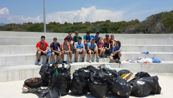 Lamezia: Il gruppo scout “David” dedica una giornata alla pulizia delle spiagge