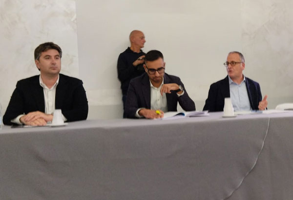 Regione, conferenza stampa dell'opposizione a Lamezia: "Calabria immersa nelle emergenze"