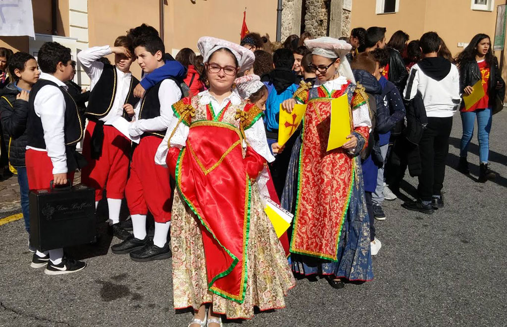 Lamezia, gli alunni dell’Ic “Borrello-Fiorentino” incontrano la Calabria Occitana