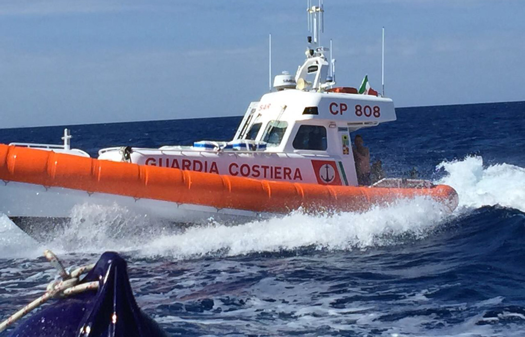 Arrivati a Reggio 82 migranti soccorsi al largo di Lampedusa