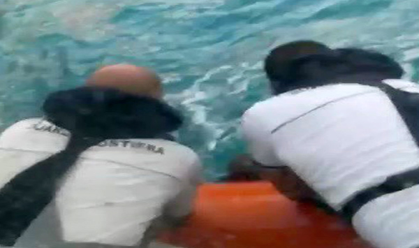 Due ragazzi intrappolati su uno scoglio a Capo vaticano, salvati dalla Guardia costiera