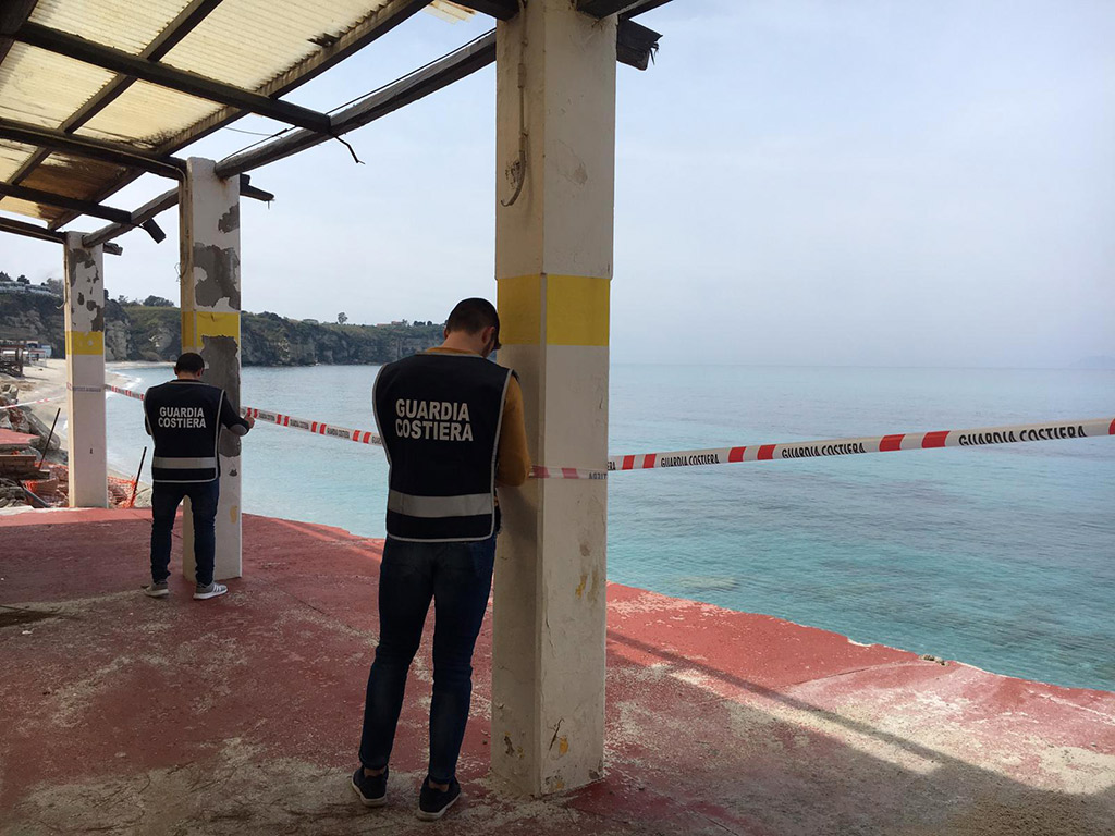 Sequestrato fabbricato abusivo su lungomare Tropea, una denuncia 