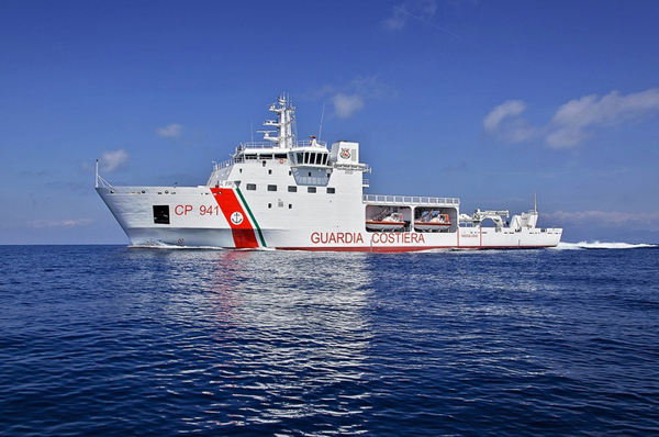 Migranti, nave Diciotti diretta a Vibo Valentia: ha soccorso 430 migranti
