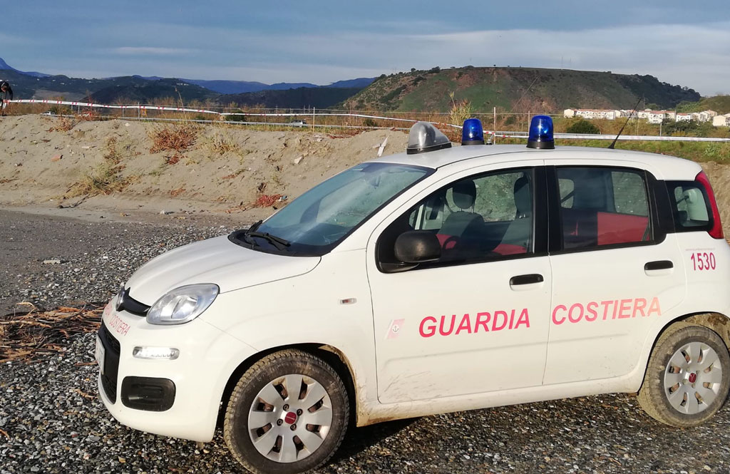 Guardia Costiera sequestra terrapieno abusivo a Nocera Terinese