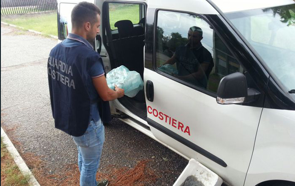 Controlli prodotti ittici nel reggino, sanzioni per 15mila euro