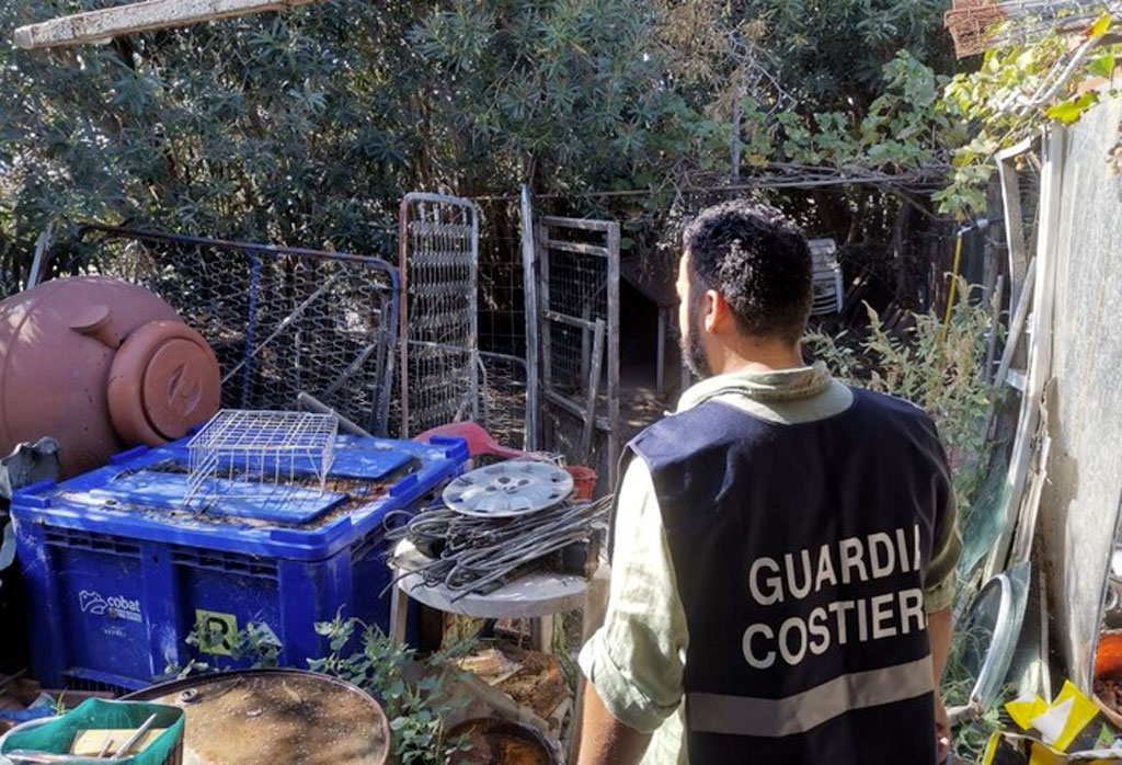 Autofficina abusiva sequestrata da Guardia Costiera Soverato