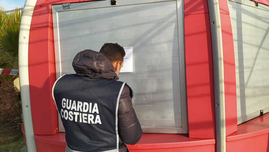 Guardia Costiera sequestra area demaniale marittima a Nicotera