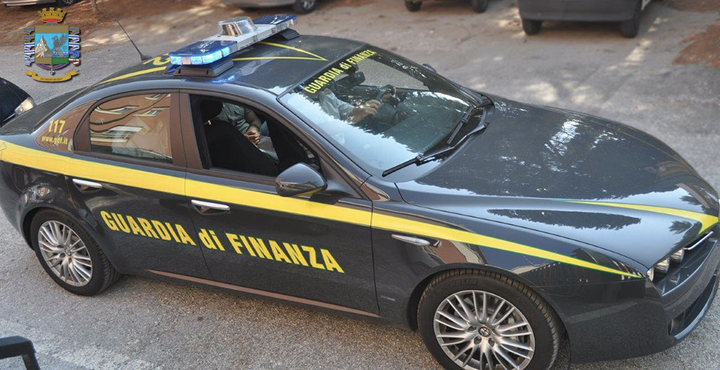 Truffa aggravata e assenteismo, Gdf Catanzaro esegue ordine carcerazione per ex dipendente "Pugliese-Ciaccio"