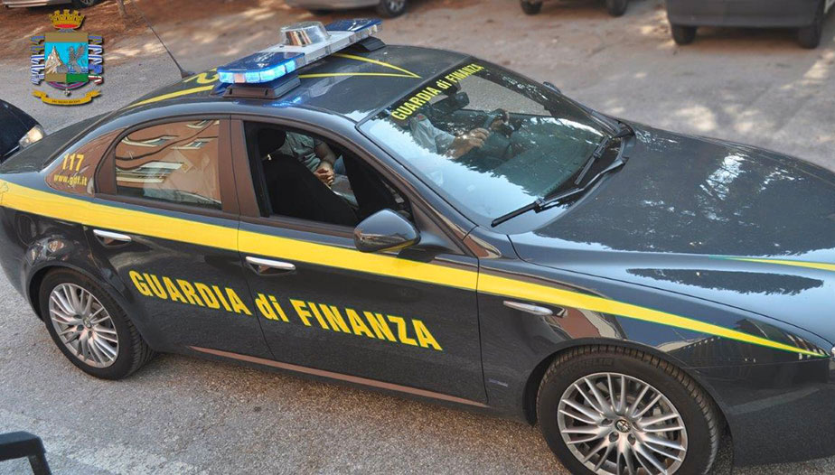 guardia-di-finanza-auto-2016_8a5ad_87aa2.jpg