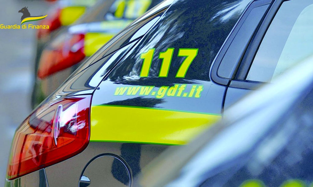 Truffano uomo di 100 anni residente in Calabria, arrestate 8 persone nel Barese