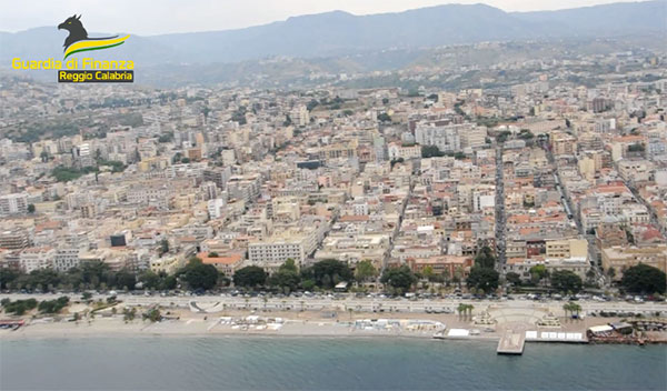 Arrestato funzionario Agenzia entrate-riscossione a Reggio, avrebbe intascato 5mila euro per intervenire su cartella esattoriale
