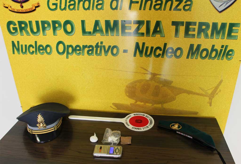 Lamezia, in partenza per la Svizzera con cocaina nello zaino: obbligo di dimora per 38enne