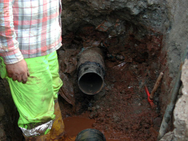 Lamezia: guasto condotta idrica a Platania, senz'acqua zone montane