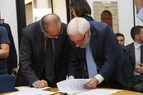 guccione-e-oliverio-metano-8-comuni-vibo-2.jpg
