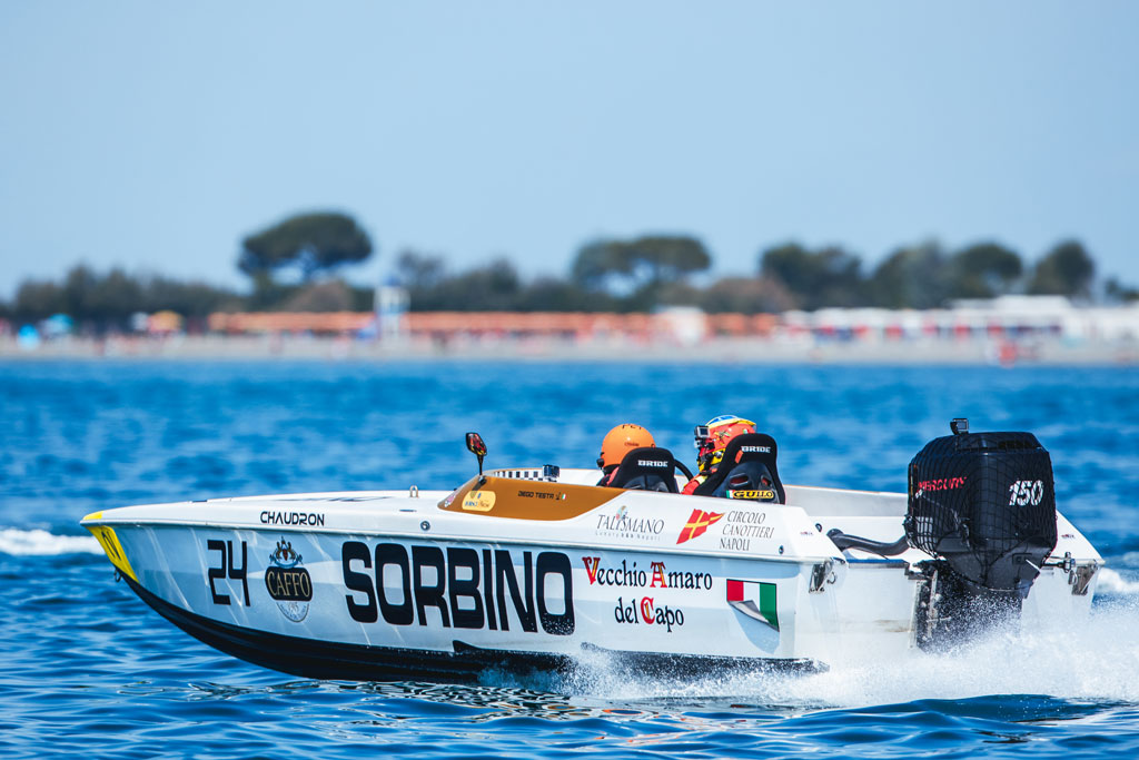 Il pilota lametino Claudio Gullo sesto al debutto nella Motonautica in mare aperto