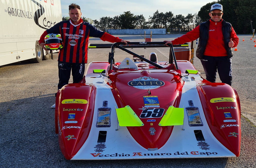 Il driver lametino Claudio Gullo ritorna in pista con L'Osella pa21s Caffo 1915