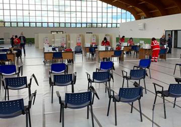  Vaccini anti-Covid, aperte le prenotazioni per l'hub di Siderno 