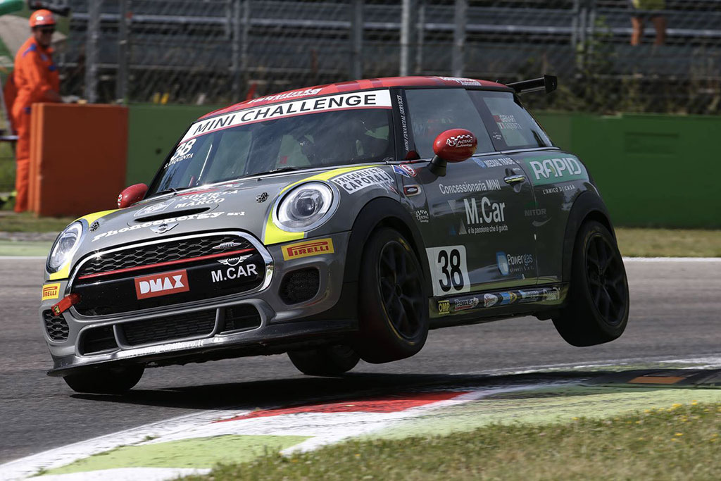 Mini Challenge, argento per il driver calabrese Iaquinta a Monza in gara uno
