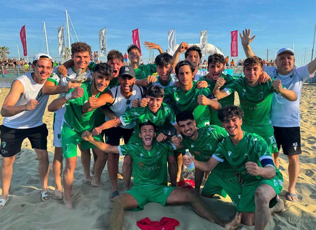Beach soccer, vittoria per l'under 20 Icierre Lamezia contro la Sambenedettese