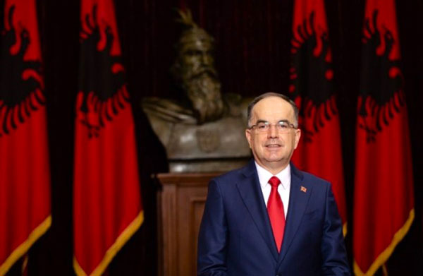 il-Presidente-Bajram-Begaj-e-sullo-sfondo-Giorgio-Castriota-Scanderbe1_71464.jpg