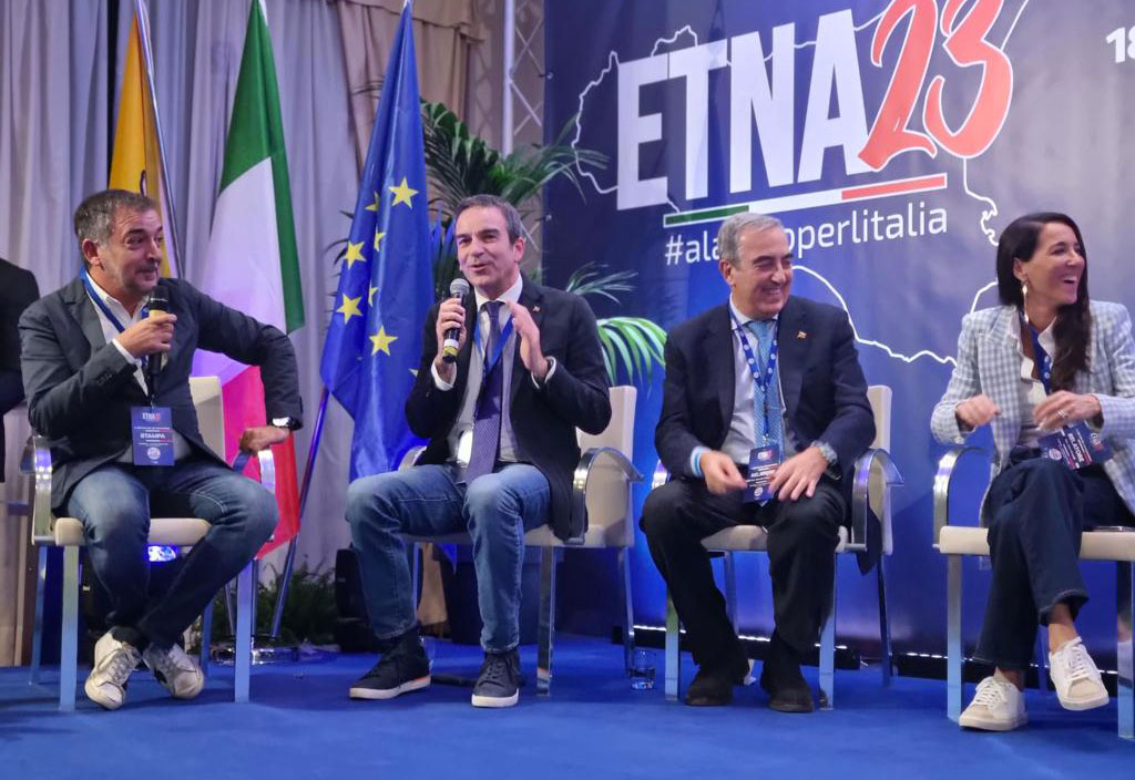 Occhiuto a “Etna 23” di Forza Italia a Taormina: “Dobbiamo avere ambizione di tornare partito maggioritario centrodestra”