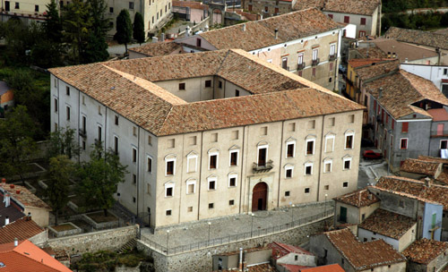 Si dimettono i consiglieri di Acri, sfiduciato il Sindaco