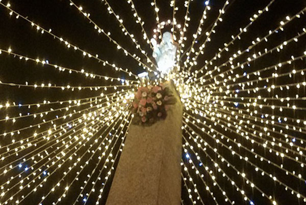 Lamezia, omaggio floreale della Chiesa e della città all'Immacolata l'8 dicembre