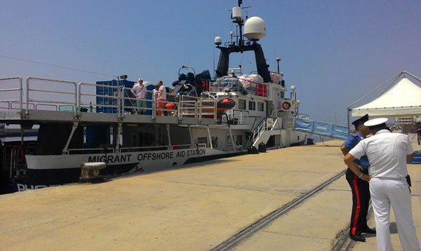 A Reggio Calabria giunta nave con 267 migranti