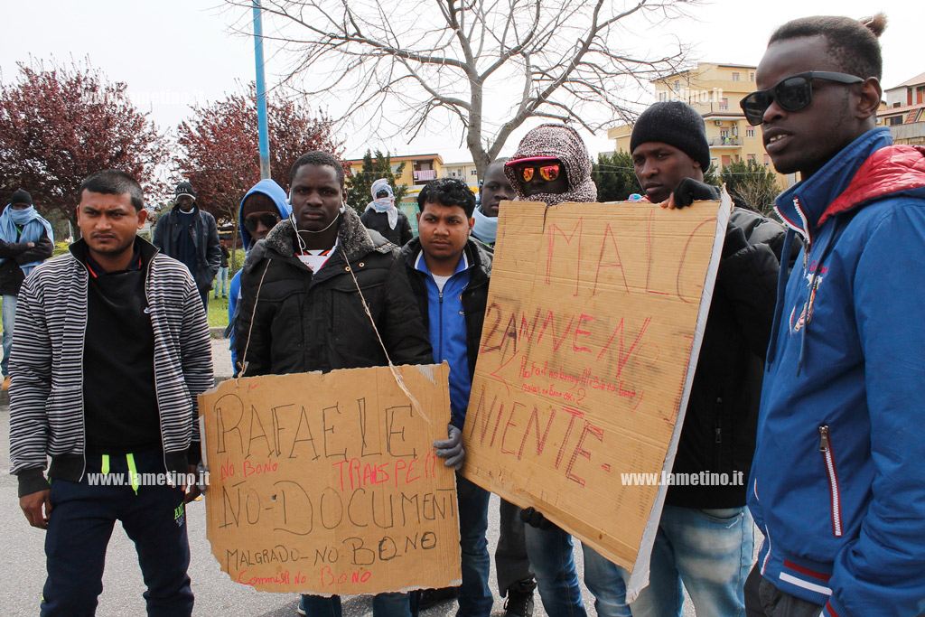 immigrati-protesta-aprile-2015.jpg