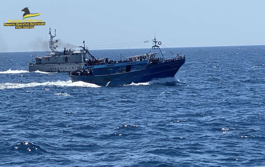 Concluse due operazioni di contrasto al traffico di migranti in Calabria, fermati presunti scafisti
