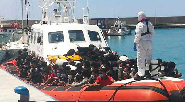 Giunto in Italia iraniano accusato immigrazione clandestina, arrestato a Stoccarda su ordinanza Gip Crotone